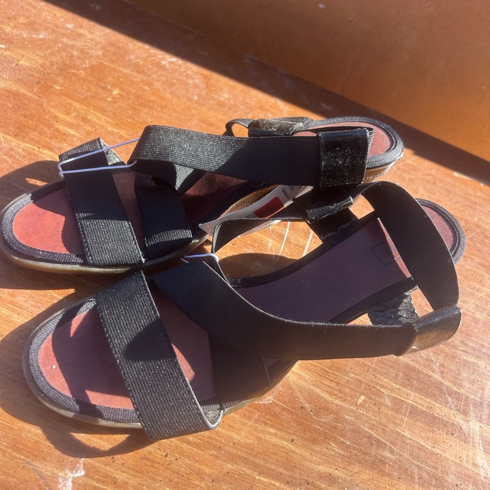 Black Elastic Strap Women’s Sandals